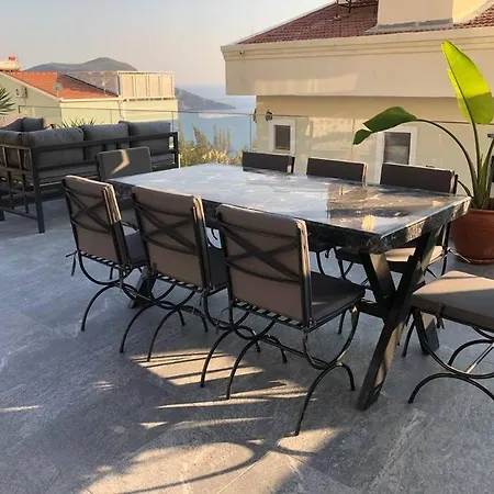 Centrally Located Luxury Villa: Alesta Villa Kas