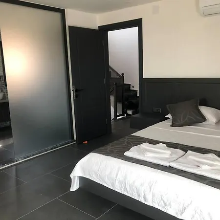 Centrally Located Luxury Villa: Alesta * Kas