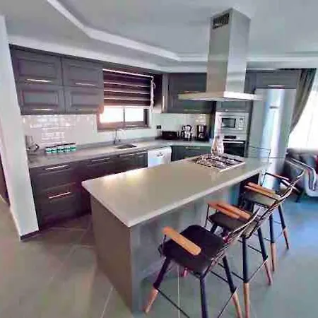 Centrally Located Luxury Villa: Alesta Villa Kas