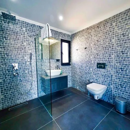 Centrally Located Luxury Villa: Alesta * Kas
