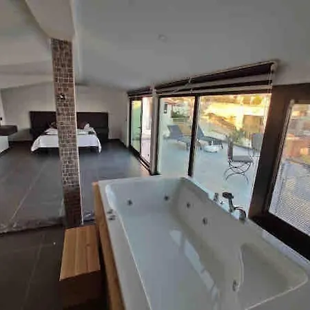 Centrally Located Luxury Villa: Alesta * Kas